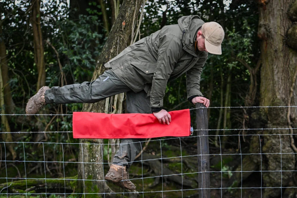 Barbed Wire Cover | Waterproof Canvas | Safe Fence Crossing for Handlers & Dogs | Red or Green